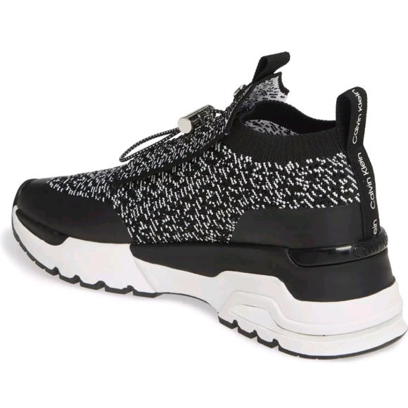 💕CALVIN KLEIN WOMEN'S HUE CRYSTAL STRETCH KNIT/NYLON BLACK FASHION SNEAKERS💕10 - Picture 5 of 17